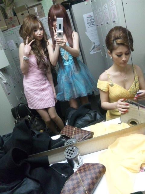 【キャバ嬢エロ画像】こいつはビッチくせーｗｗｗ簡単にエッチさせてくれそうなお股ゆるゆるキャバ嬢がぐぅシコｗｗｗ その3