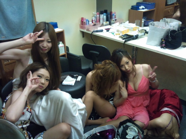 【キャバ嬢エロ画像】こいつはビッチくせーｗｗｗ簡単にエッチさせてくれそうなお股ゆるゆるキャバ嬢がぐぅシコｗｗｗ その5