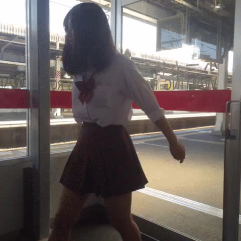 【おふざけVINE】VINEがサービス終了と聞いて続々作られる女子高生のおふざけVINEGIF！おかげでオナニーで忙しいンゴｗｗｗ その12