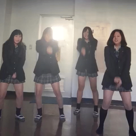 【おふざけVINE】これは保存不可避!女子高生のパンツがチラチラ!VINEだよぉ~wwww その2