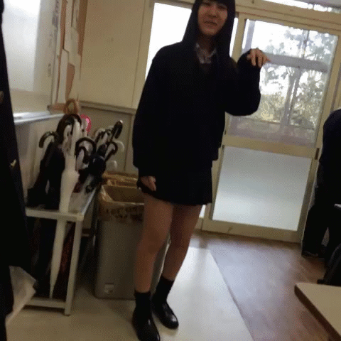 【おふざけVINE】これは保存不可避!女子高生のパンツがチラチラ!VINEだよぉ~wwww その12