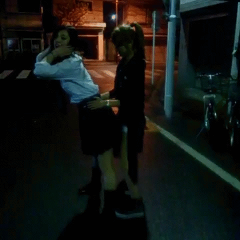 【おふざけVINE・GIF画像】パンチラ・ブラチラ・乳首まで…青春を謳歌しまくってるリア充女子のおふざけエロVINEが下品すぎてドン引きｗｗｗｗ その15