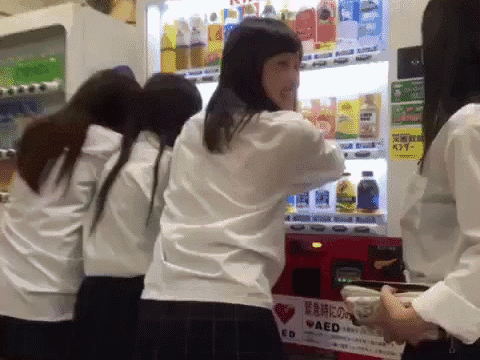 【※ VINE ※】DQNすぎるリア充のおふざけエロVINEをGIF画像したらチョー抜けるぞｗｗｗｗｗ